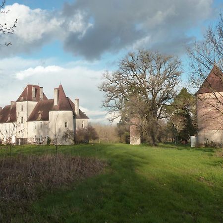 Le Claveau Bed and Breakfast Paulnay Exteriör bild