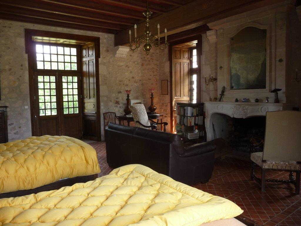 Le Claveau Bed and Breakfast Paulnay Rum bild